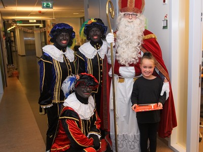 Sinterklaas en Pieten op bezoek   